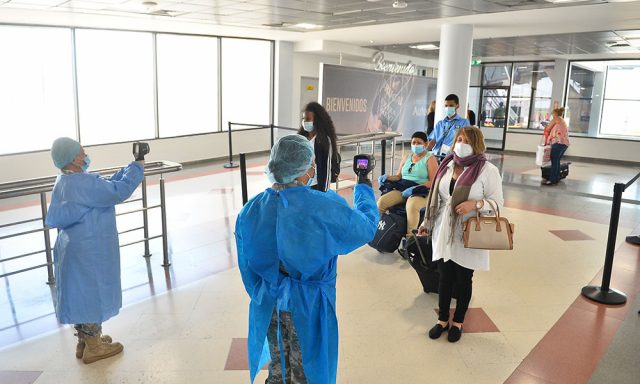 Turistas libres de mostrar tarjeta de vacunacion