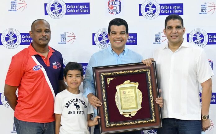 Uribe resalta éxito Liga de Desarrollo; elogia a la Abadina