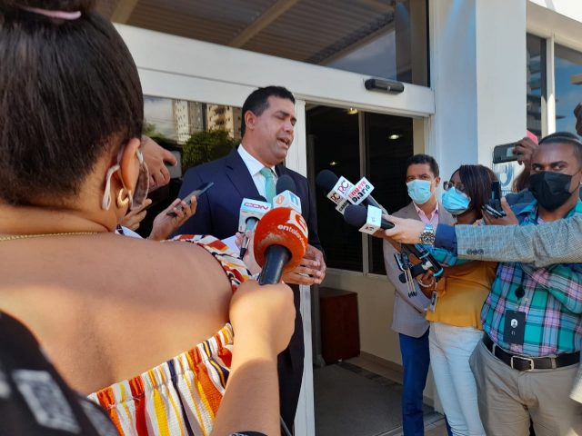 Viva pide al Indotel declarar a Claro como empresa de