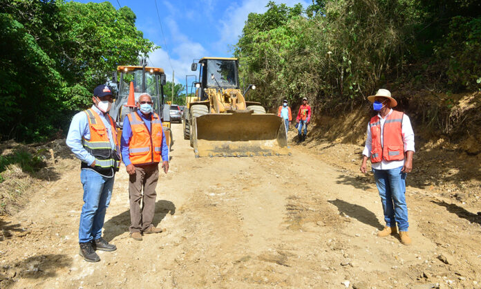 Inician conexión de carreteras en La Cumbre Avatar