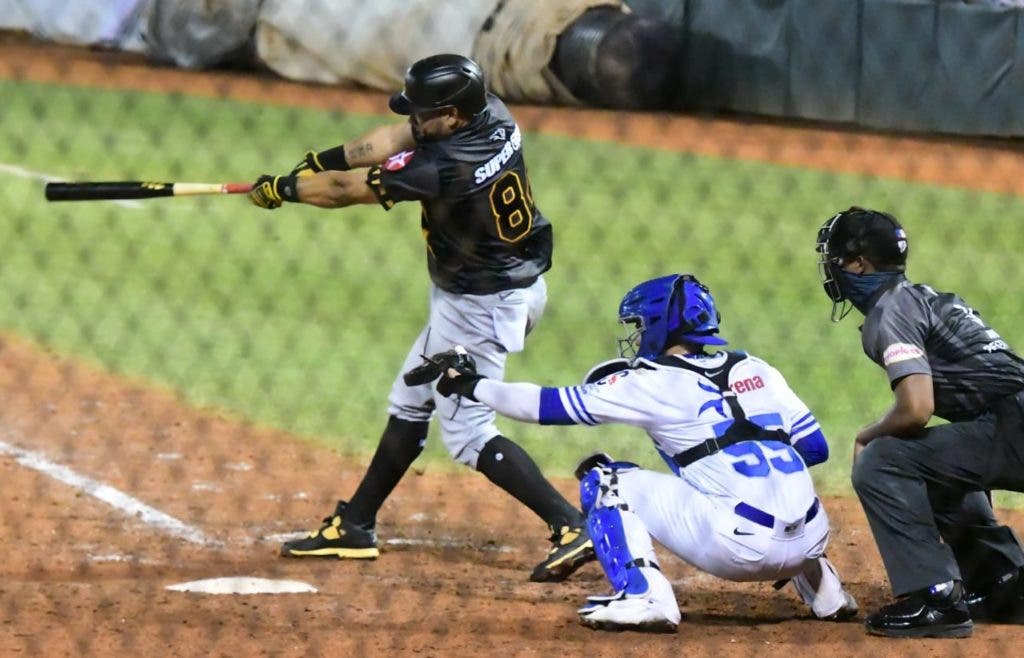 1636252778 799 Aguilas ganan 1 0 a Tigres del Licey