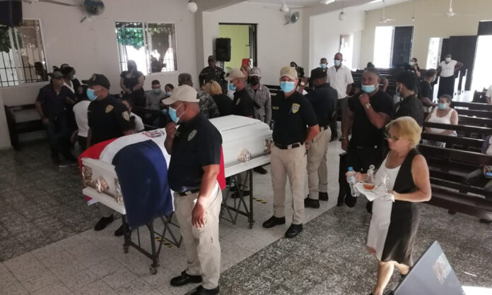 Despiden a capitán de PN ultimado a tiros