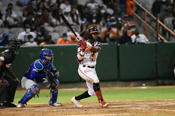 Toros consiguen 13ª victoria seguida ante Licey