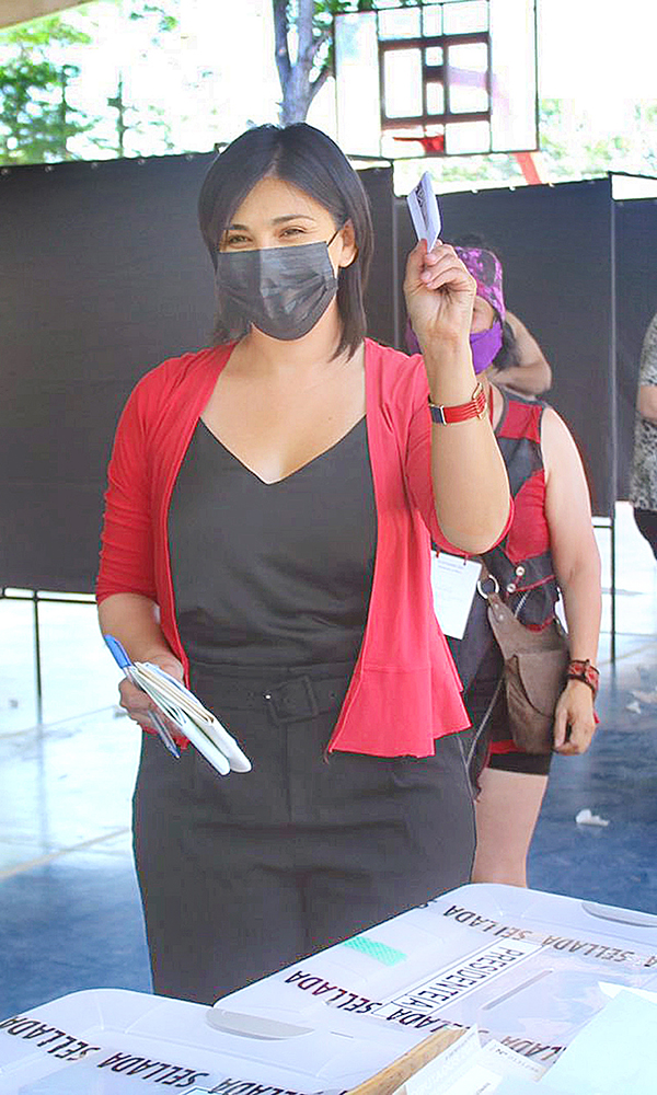 1637554202 4 Chile Kast y Boric se afianzan como favoritos