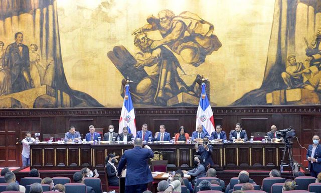 Desacuerdo con ley de audiencias virtuales