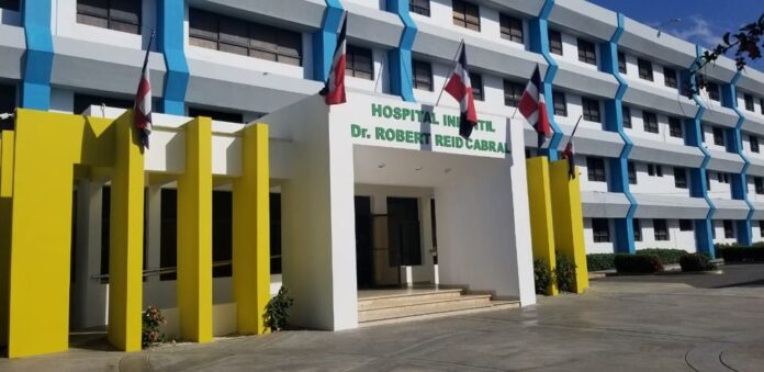 Director del hospital Robert Reid Cabral exhorta a la población El Caribe