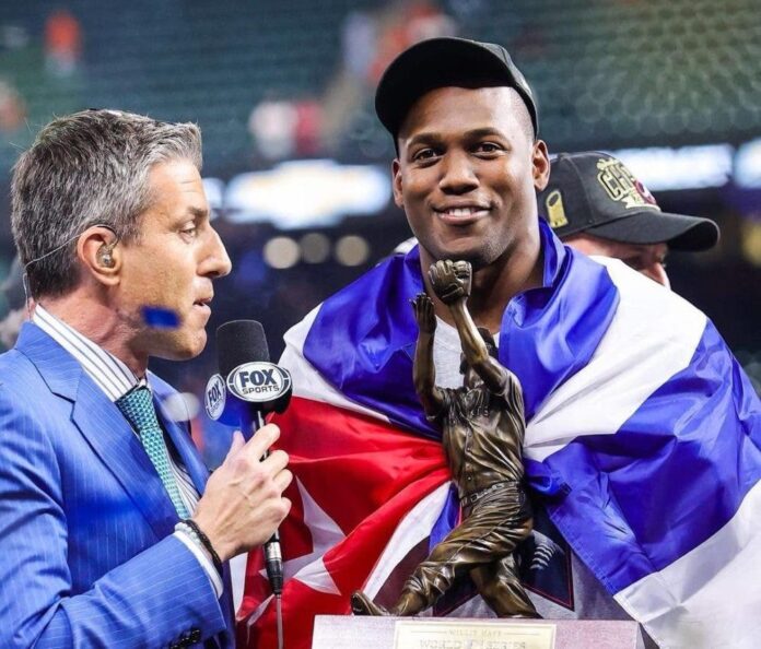 El bate de Soler da la corona a los Bravos El bate de Soler da la corona a los Bravos