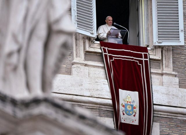 El papa denuncia la esclavitud y torturas a migrantes en África del norte El papa denuncia la esclavitud y torturas a migrantes en África del norte