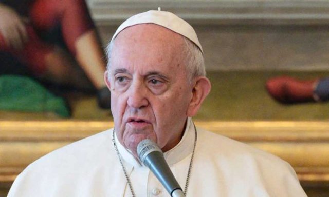 El papa denuncia la esclavitud y torturas a migrantes