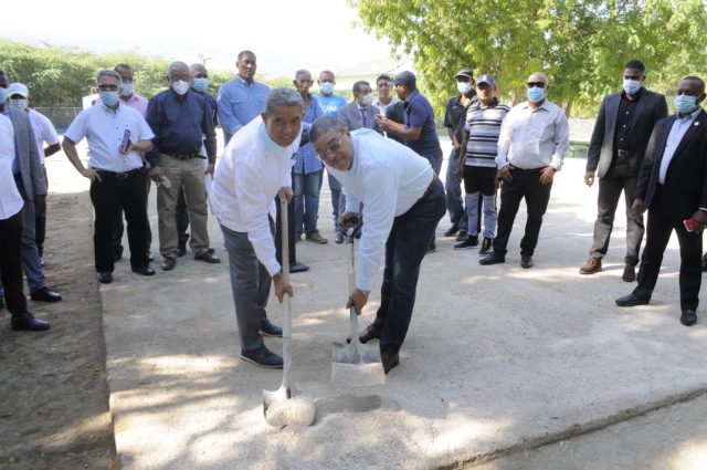 Ministro de Deportes da inició centro Deportivo comunitario en Mella