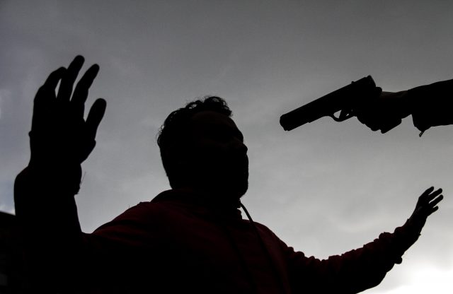 Un policía mató a un  hombre que intentaba atracarlo en SDE Un policía mató a un hombre que intentaba atracarlo en SDE