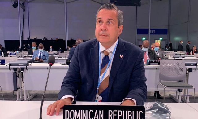 RD firma iniciativia para revertir la perdida de bosques