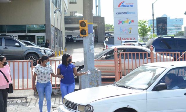 Semaforos para peatones inoperantes en vias