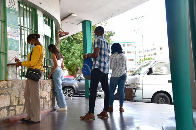 pausa-en-visados-no-afecta-haitianos-que-estudian-en-el-pais