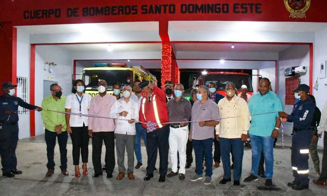 Alcalde Jimenez entrega estacion de bomberos