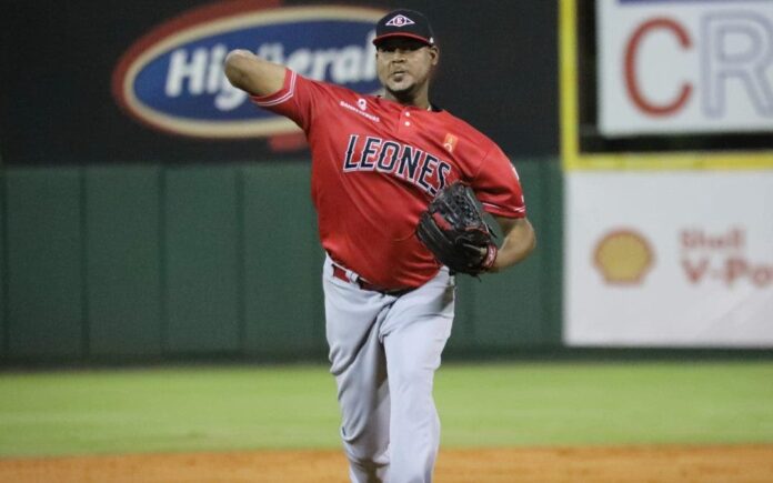 Escogido blanquea 4-0 a los Toros