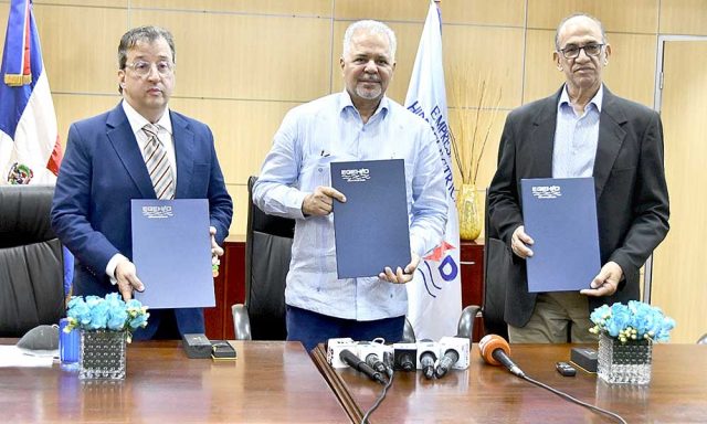Firman acuerdo garantice el proyecto Las Placetas