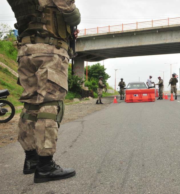 Haitiano agrede miembro del ejército durante operativo en Monción Haitiano agrede miembro del ejército durante operativo en Monción
