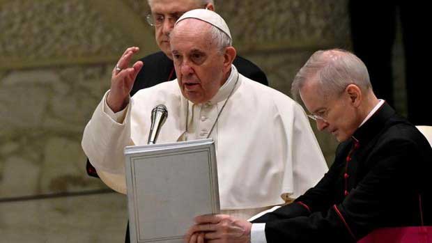 Papa lamenta la realidad de los migrantes