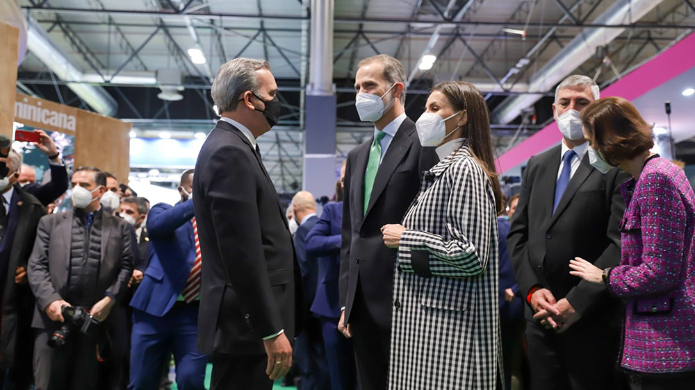 1642652475 6 Fitur y RD inician agarrados de la mano y con