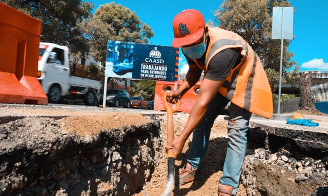 CAASD garantiza agua potable en tres sectores