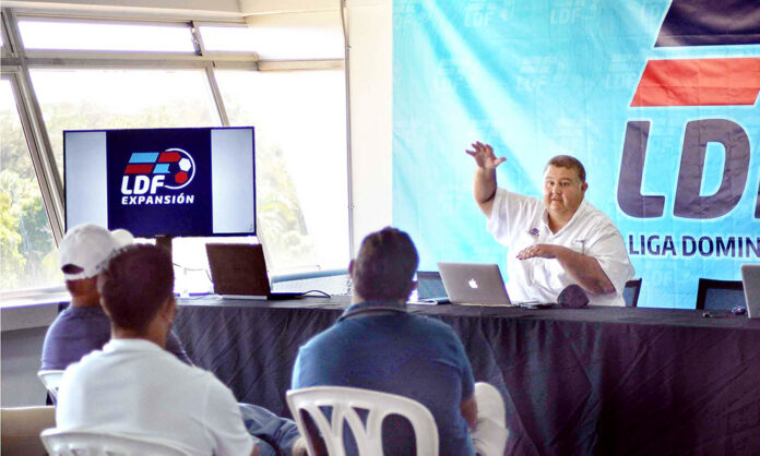 Celebran reunión con aspirantes a LDF Expansión El Caribe