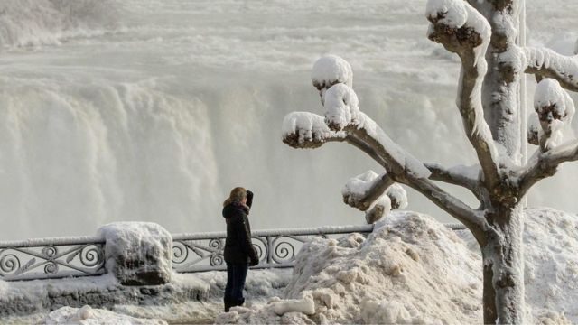 La mayoría de los apagones registrados en este estado se están sufriendo en la zona de Cape Cod y a lo largo de la costa sur. La mayoría de los apagones registrados en este estado se están sufriendo en la zona de Cape Cod y a lo largo de la costa sur.