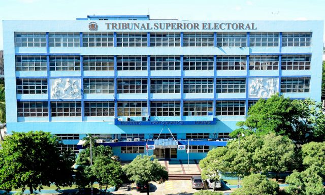 Declara inadmisible amparo contra PRM