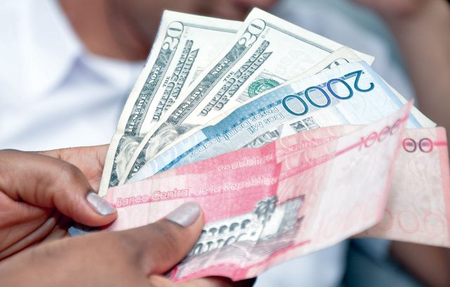 Hombres recibieron más remesas que las mujeres en 2021 El 832 de remesas recibidas en diciembre provino de