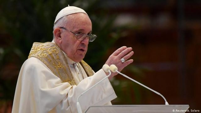 El papa defiende la fe católica que desafía las lógicas oscuras del poder El papa defiende la fe católica que desafía las lógicas oscuras del poder
