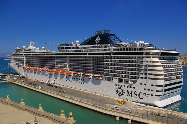 Los 150 pasajeros positivos de Covid de un crucero desembarcan en Italia Los 150 pasajeros positivos de Covid de un crucero desembarcan en Italia