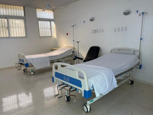 Mientras que el uso de ventiladores para la respiración asistida se encuentra en un 30 por ciento, con 83 ocupados de los 280 disponibles. Mientras que el uso de ventiladores para la respiración asistida se encuentra en un 30 por ciento, con 83 ocupados de los 280 disponibles.