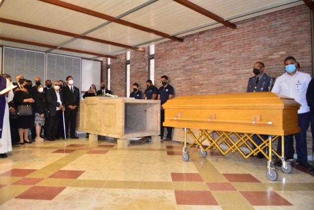 Sepultan restos de monseñor Núñez Collado