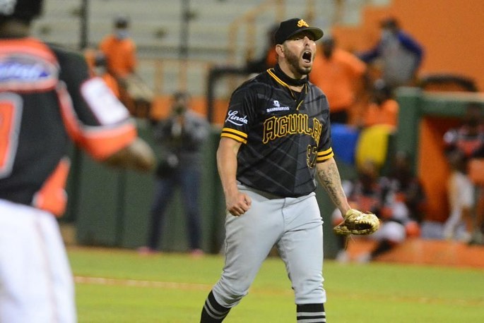 Yunesky Maya, Una Víctima De Su Ofensiva En El Béisbol Dominicano 1 Yunesky Maya una victima de su ofensiva en el beisbol dominicano 2
