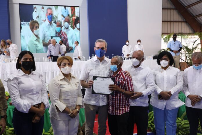 Gobierno invierte más de RD$1,567 millones en Azua, Barahona y El Caribe