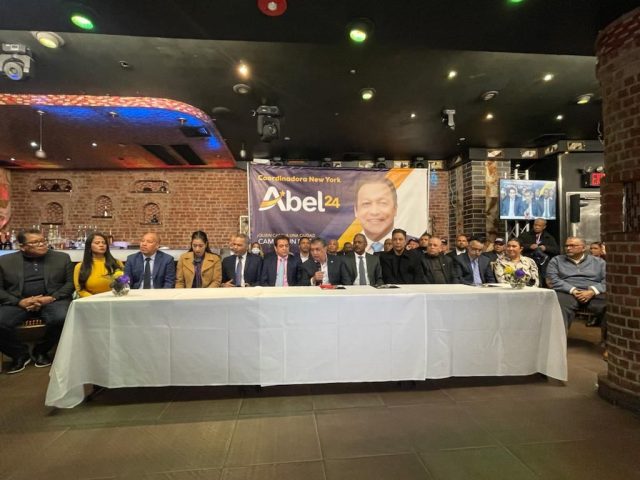 IMG-20220219-WA0023 Abel Martinez juramenta Equipo Coordinador de su proyecto presidencial en