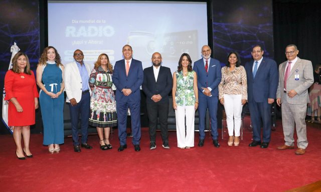 Indotel realiza panel sobre los retos de la radiodifusion