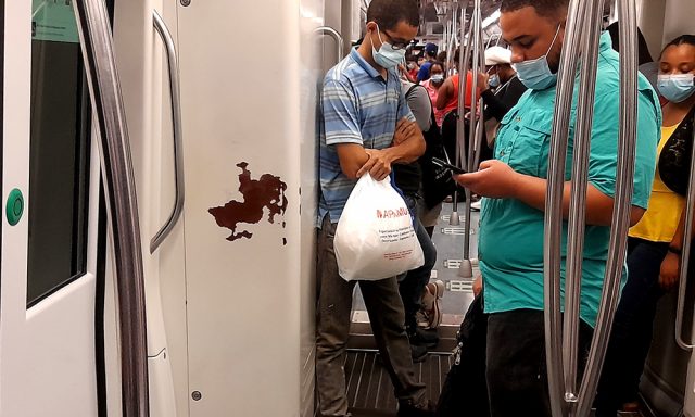 Los anos le pasan factura al Metro de Santo Domingo