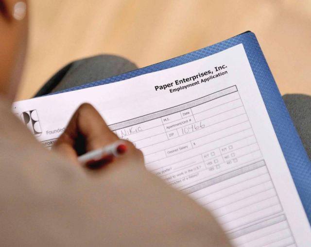 Sube a 248.000 la cifra semanal de pedidos del subsidio por desempleo Sube a 248.000 la cifra semanal de pedidos del subsidio por desempleo