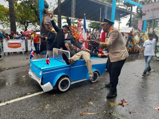 1646621375 822 Con caravana de vehiculos electricos inicia Desfile Nacional del Carnaval