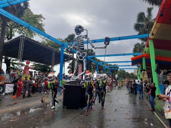 1646621375 927 Con caravana de vehiculos electricos inicia Desfile Nacional del Carnaval