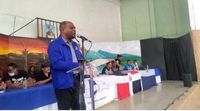 En este encuentro también se presentó un plan de interrupción de docencia para movilizaciones los días 25 y 30 de marzo. En este encuentro también se presentó un plan de interrupción de docencia para movilizaciones los días 25 y 30 de marzo.