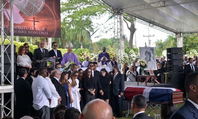 Cientos dan ultimo adios a dona Rosa Gomez de Mejia