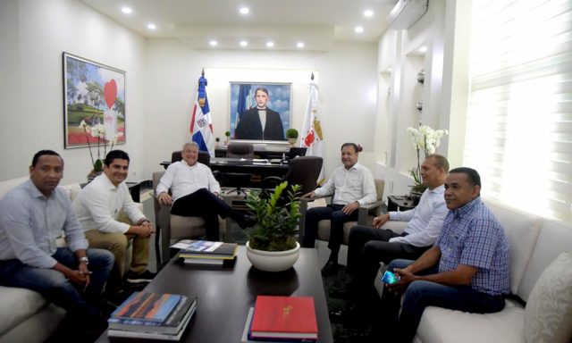 Macarrulla anuncia inicio de monorriel