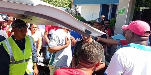 cesfront-622d1d0472736 Miembro del CESFRONT hiere bala a un chofer de transporte