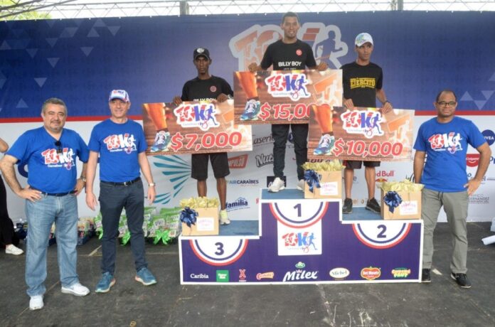 Soranyi Ramírez y Amaury Rodríguez conquistan 8va edición Carrefour 10K