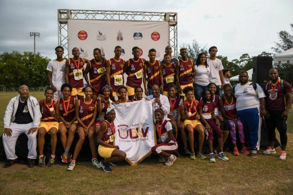 unev triunfocc81 atletismo 1