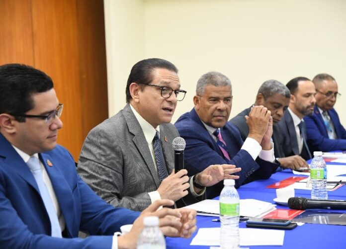 Autoridades iniciarán la reforma en el sector salud
