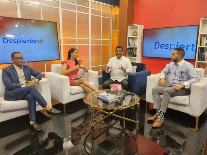 Geovanny Arias: “A Luis Abinader le gana cualquiera”
