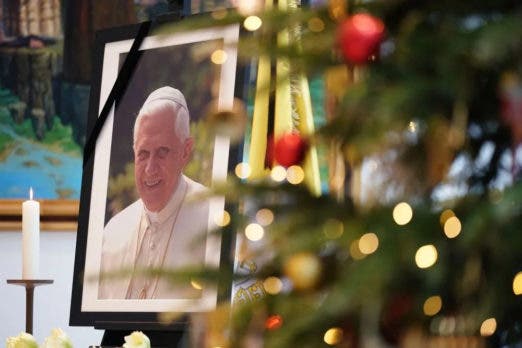 1672896112 678 Hoy enterraran a Benedicto XVI